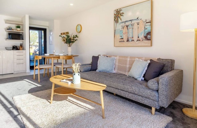 Elegant Living by Middleton Park, Fully Equipped