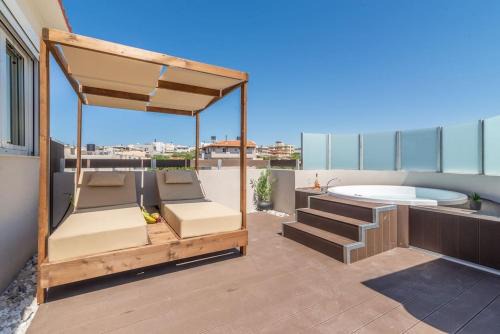 Elegant Loft with Jacuzzi