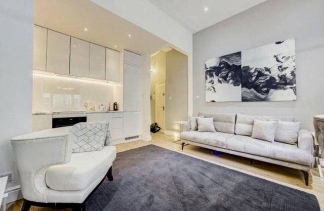 Elegant London apartment in the heart of Chelsea