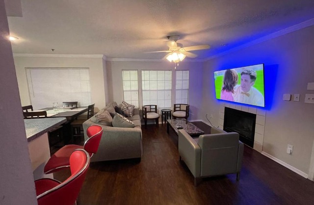 Elegant Luxurious 2 BD SUITE