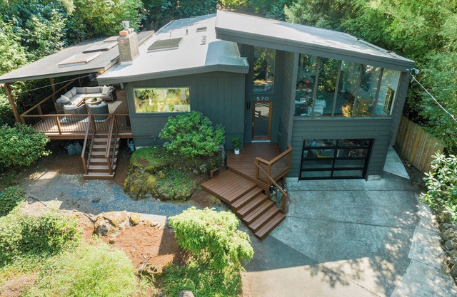 Elegant Mid-Century Modern in the Heart of LO!