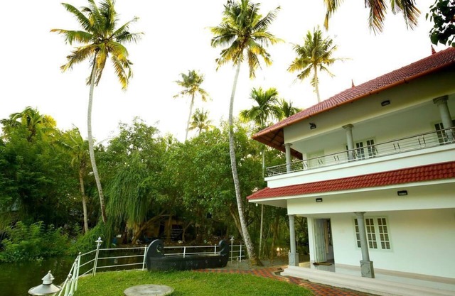 Elegante y moderno Lake View Resort, Alleppey