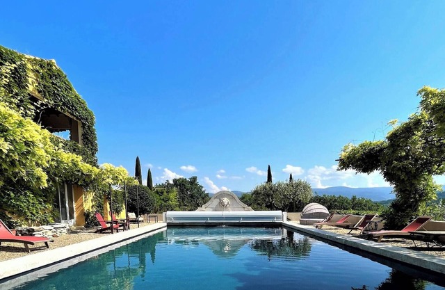 Elegante villa provenzal con piscina, jardín y vistas – Mas Jorel