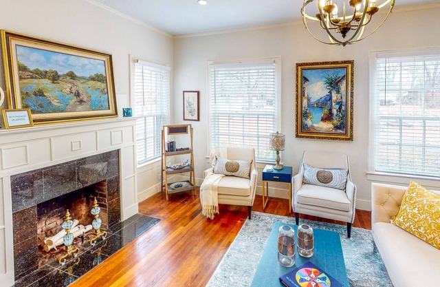 Elegant & remodeled home in historic neighborhood