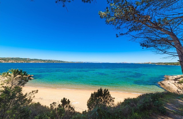 Elegant Residence Ea Bianca 2 Bedroom Sleeps 6 Plus Extra bed Available No0715