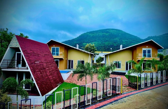 Elegant Resort And Health Club