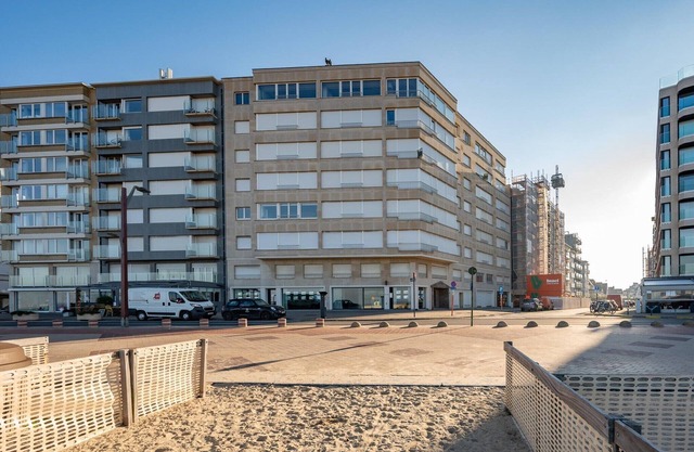 Elegante estancia en esquina con vistas al mar