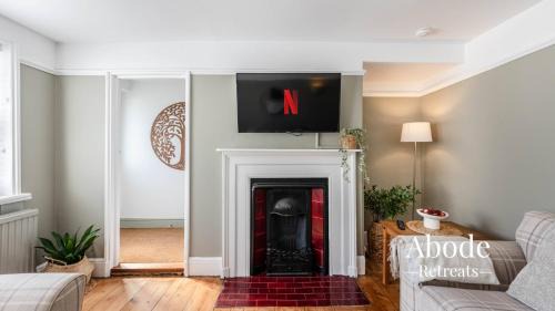 Elegant Southwold Retreat, Sleeps 8, Prime Location