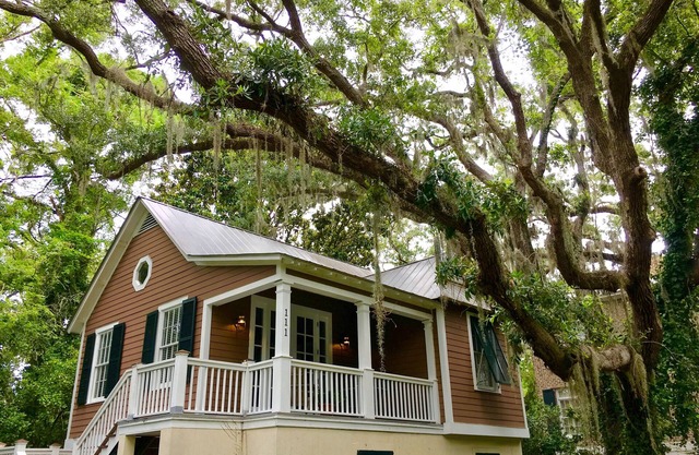Calle elegante Simons Island Honeymoon Beach Cottage Cerca de Pier Village