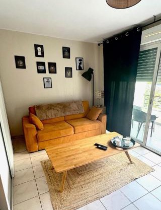 Elegant Studio in Libourne
