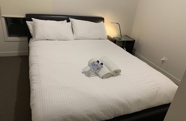 Elegant & Stylish 5BR W/ Free Parking and WIFI