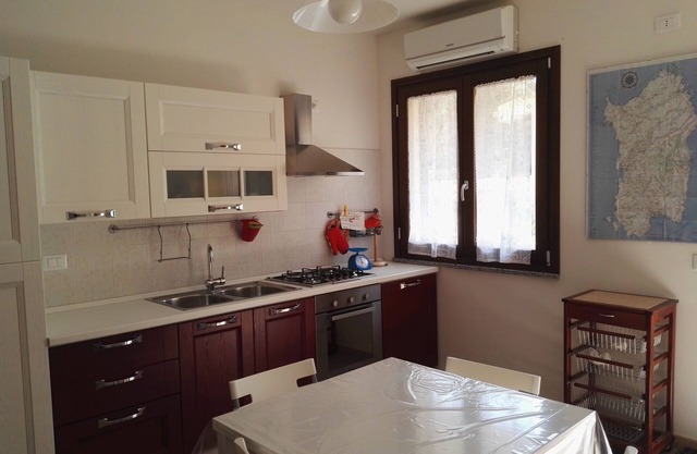 Elegante apartamento de dos habitaciones en el sur de Cerdeña a 10 minutos de Porto Pino IUN P5433