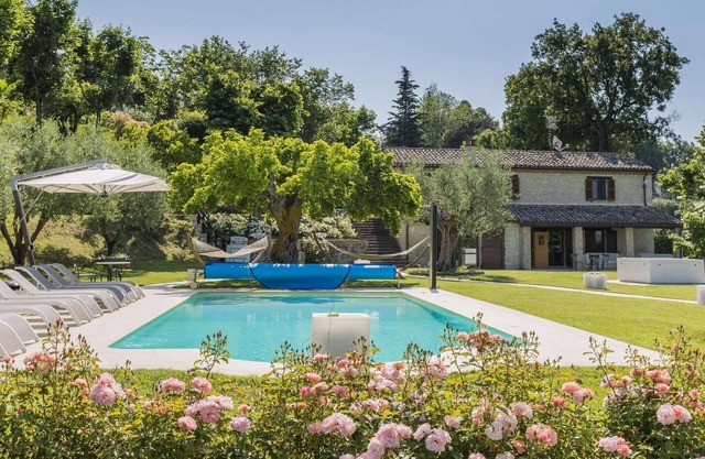 Elegante villa en Sant'Ippolito