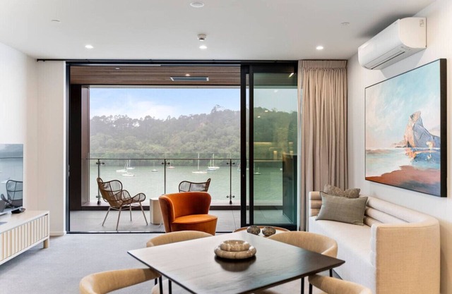 Elegant Waterfront Retreat