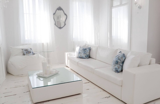 Elegant White, in the heart of Ioulida on the island of Kea