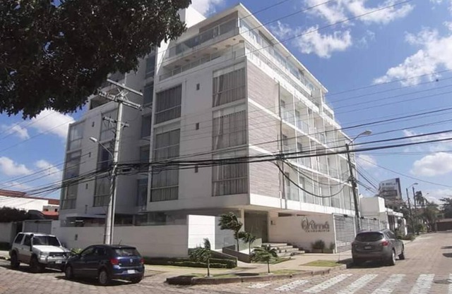 Elegante departamento en Urbarí - Cond. Aruma