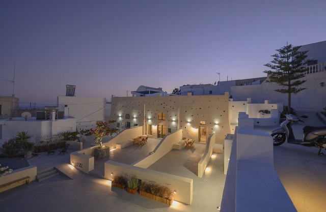 Elements Cave Suites
