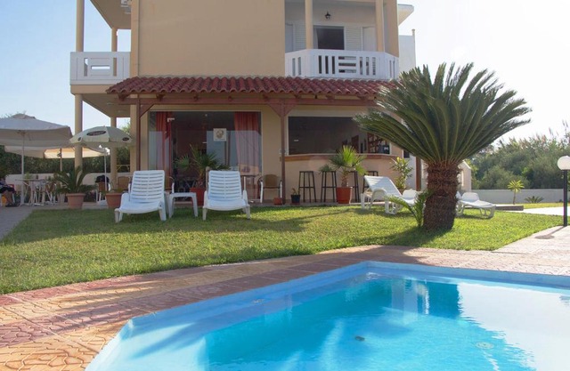 Elena Rooms & Apartments