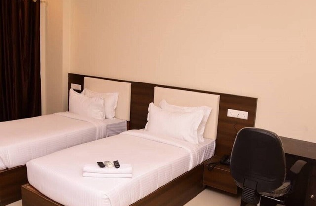 Elephant Suites Brookefield # 15