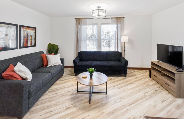 Elevate Apartments at Notre Dame | Well Lit and Homey 2BR Apr near Notre Dame