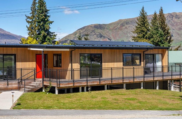 Elevated Mountain Views