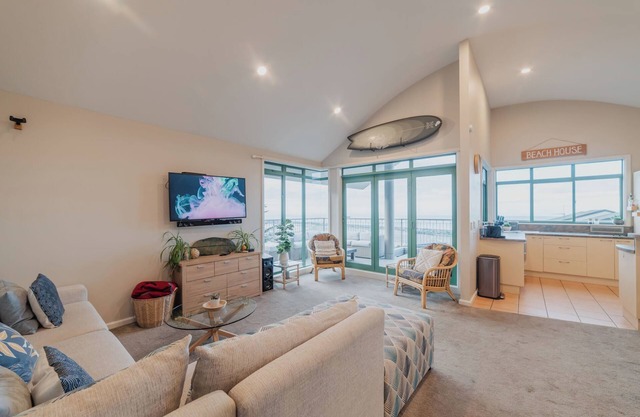 Elevated Ocean View Oasis - 3BR, 2 Bath, Parking