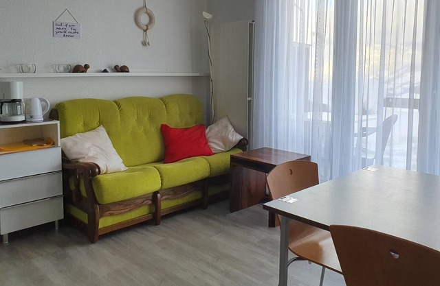 Estudio acogedor y económico con terraza