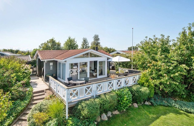"Elfrede" - 600m from the sea by Interhome