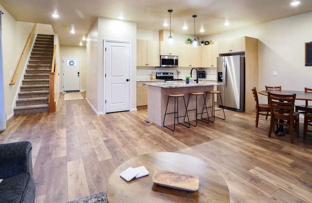 Elgin Modern Maple Townhome 101