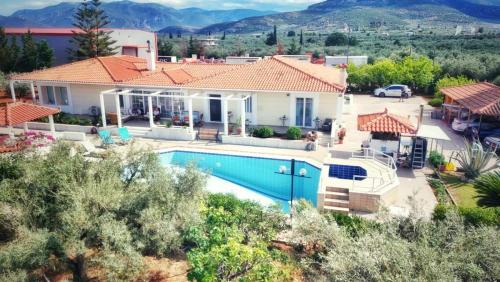 Elia Apartment