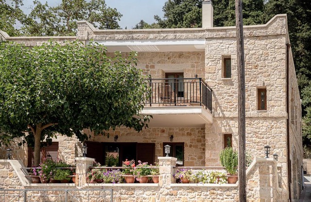 Elia Rustic Apartments Theriso Village
