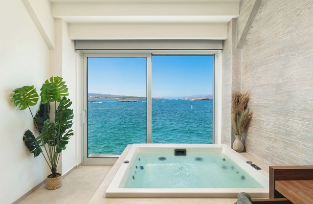 Elia Sea Suites