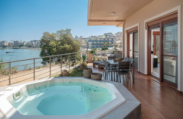 Elia Seaside Deluxe Apartment