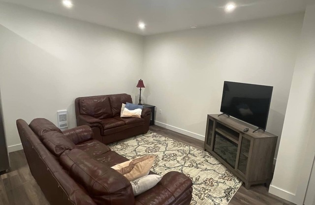 Eliminate stress in this spacious and serene space with an adjacent Spa.