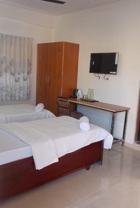 Elis Homestayz