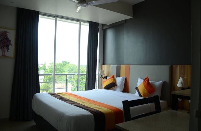 Elita Rooms