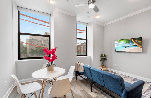 Elite 1BR Suite w/ Pool & Gym