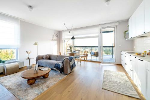 Elite Apartments Beachside Luxury with Balcony
