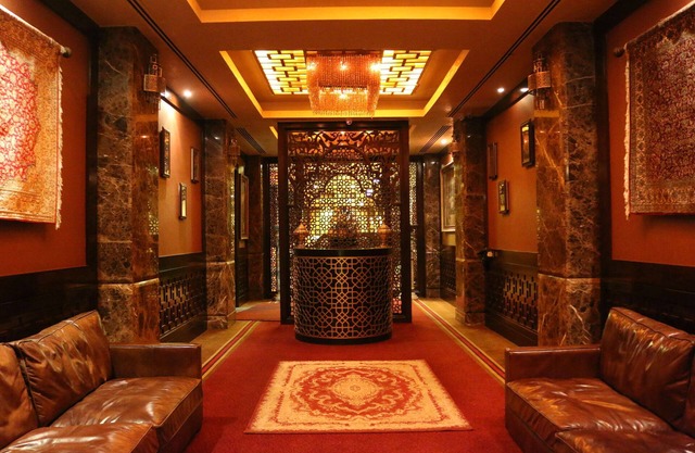 Elite Crystal Hotel