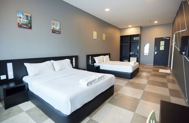 Elite Hotel Muar