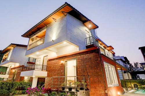 ELIVAAS 3 BHK Aamy Villa with Pvt Pool & Garden