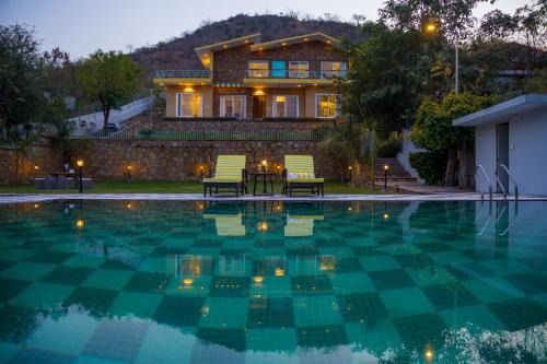ELIVAAS Festiva Mansion - 3BHK with Pvt Pool, Garden & Scenic Views