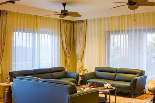 ELIVAAS The Kanota Retreat 4 BHK Villa Near Kanota Dam With Pvt Pool & Hill Views