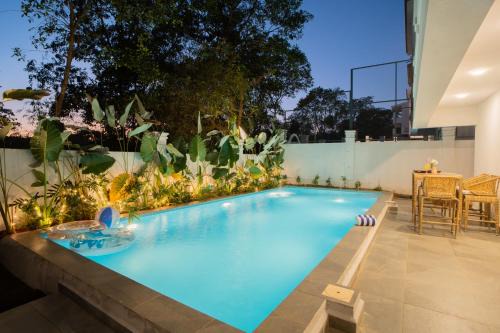 ELIVAAS Villa Paraiso 4 BHK with Pool & Bar