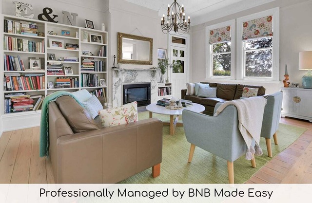Eliza Estate - Elite 1900s Hideaway, Tennis Court