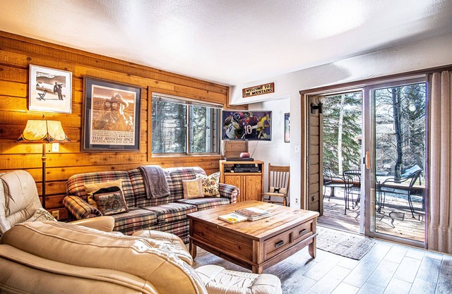 Elkhorn Bluff Condo with Community & Resort Amenities