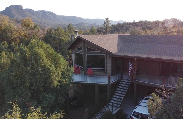 'Elkwood Lodge' Cabin w/ Hot Tub in Star Valley!