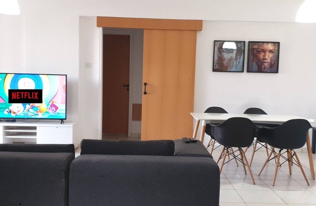 ELLA LUXURY APARTMENT - (BREAKBOOKING CY)