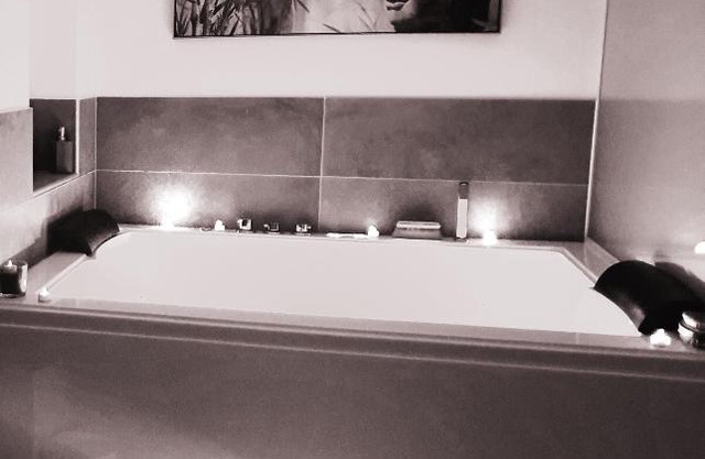 Elle & Lui en Jacuzzi