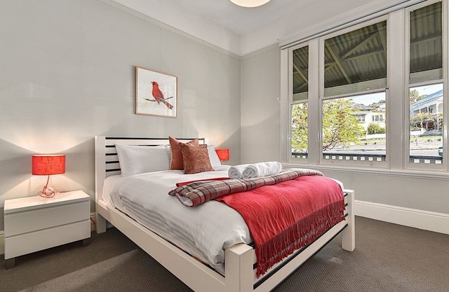 Ellemel Cottage - West Launceston, TAS